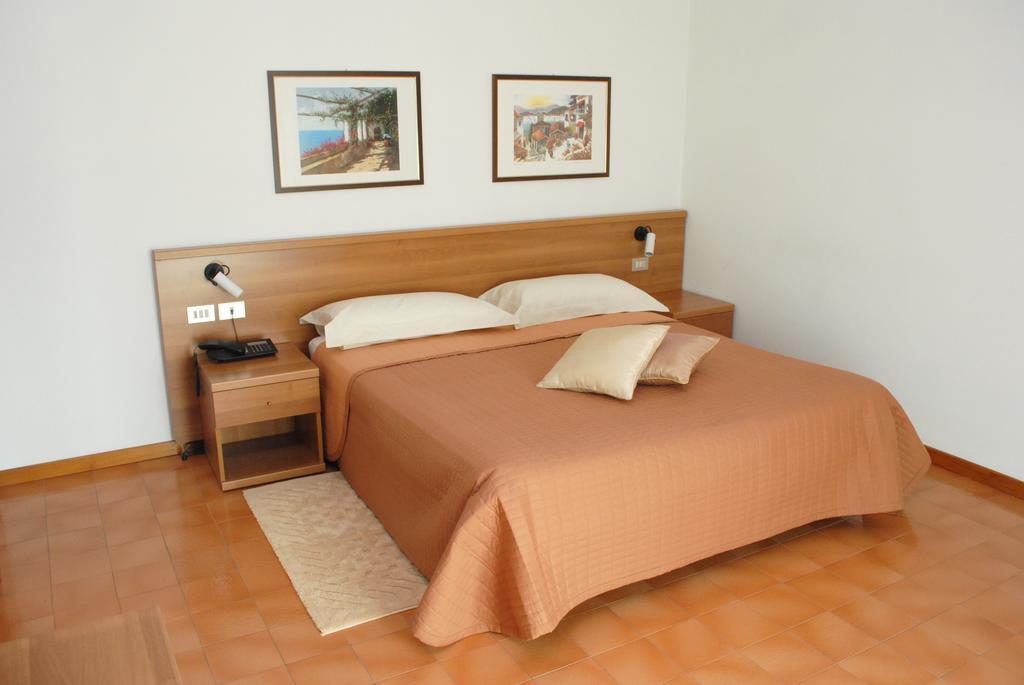 Albergo "Da Mario" Pianoro Quarto foto
